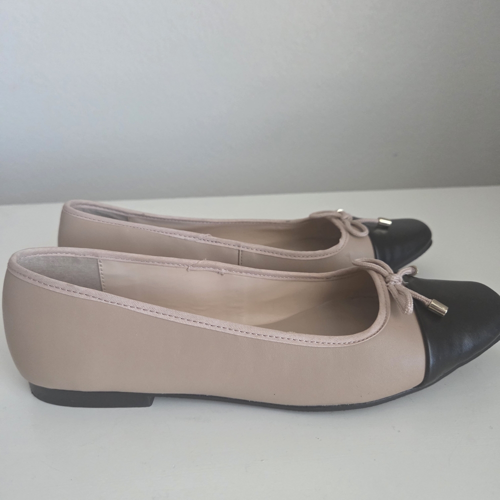 Steve Madden Black and Cream Loafers